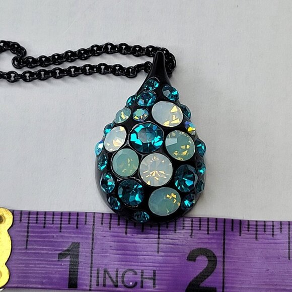 Blue Crystal Necklace with Earrings - Picture 5 of 16